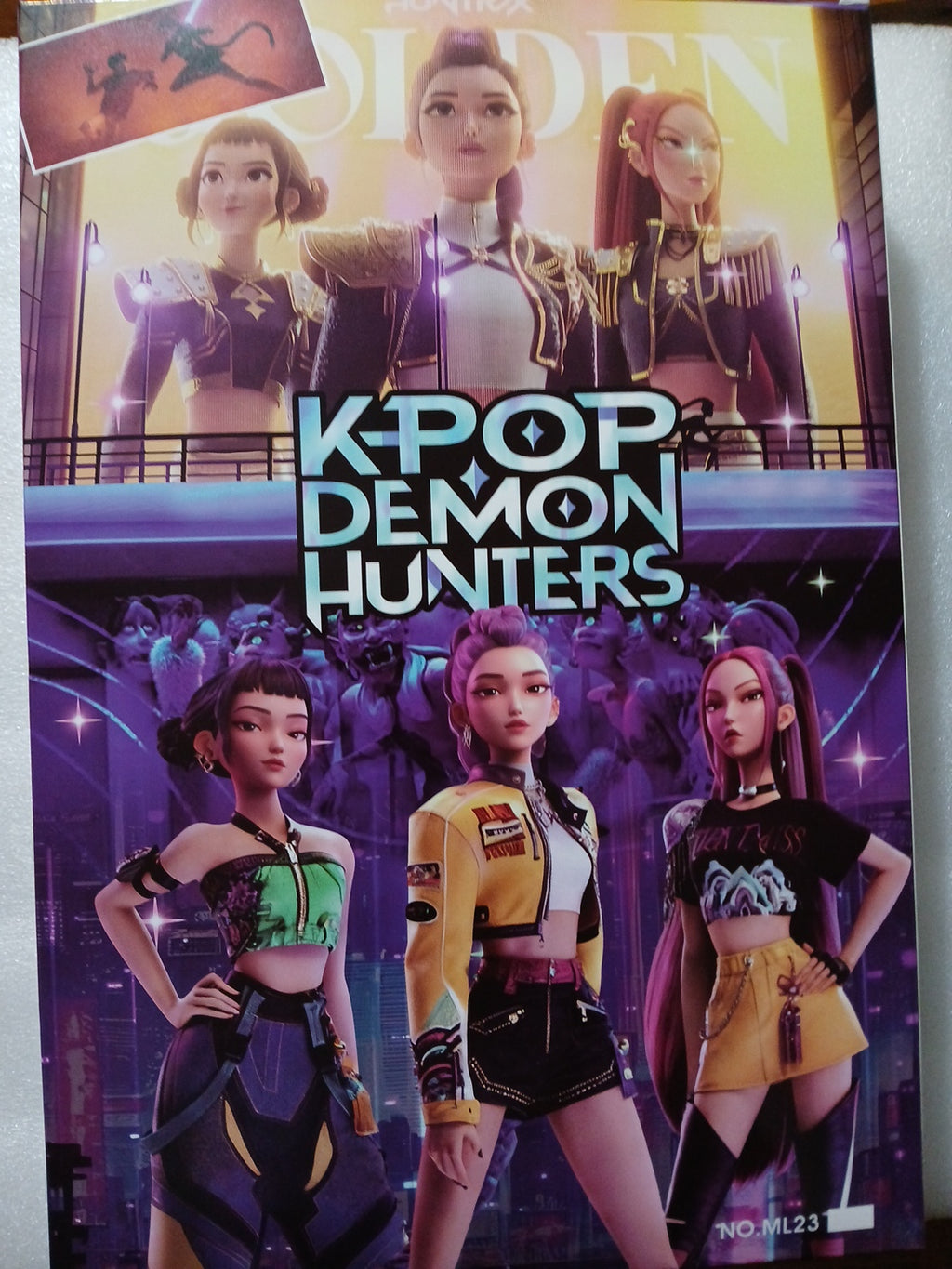 Netflix Kpop Demon Hunter 3 set dolls with stand and trading cards new in the box