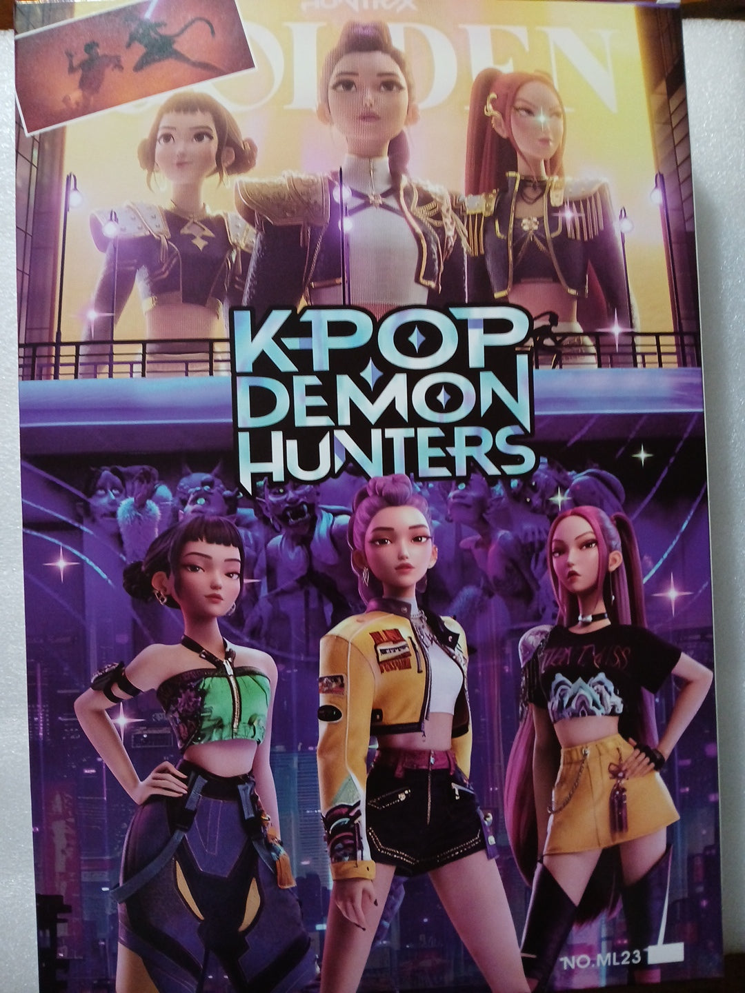 Netflix Kpop Demon Hunter 3 set dolls with stand and trading cards new in the box