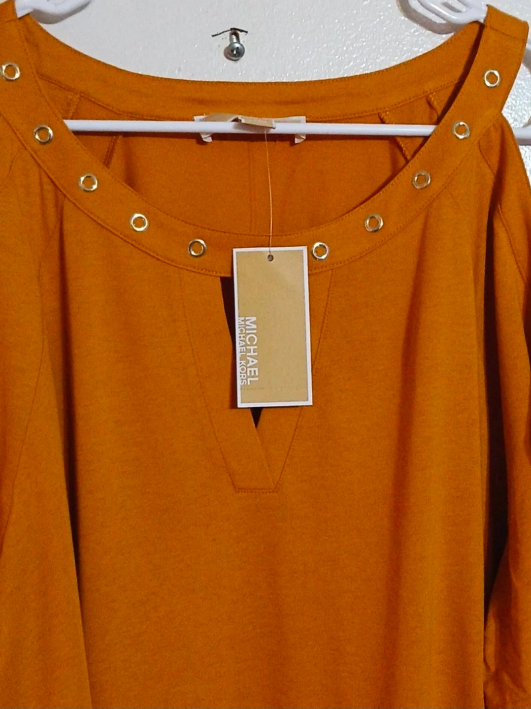 Michael Kors Woman's Cold Shoulder Blouse Gold Color Off The Shoulder Size 2X New With Tags