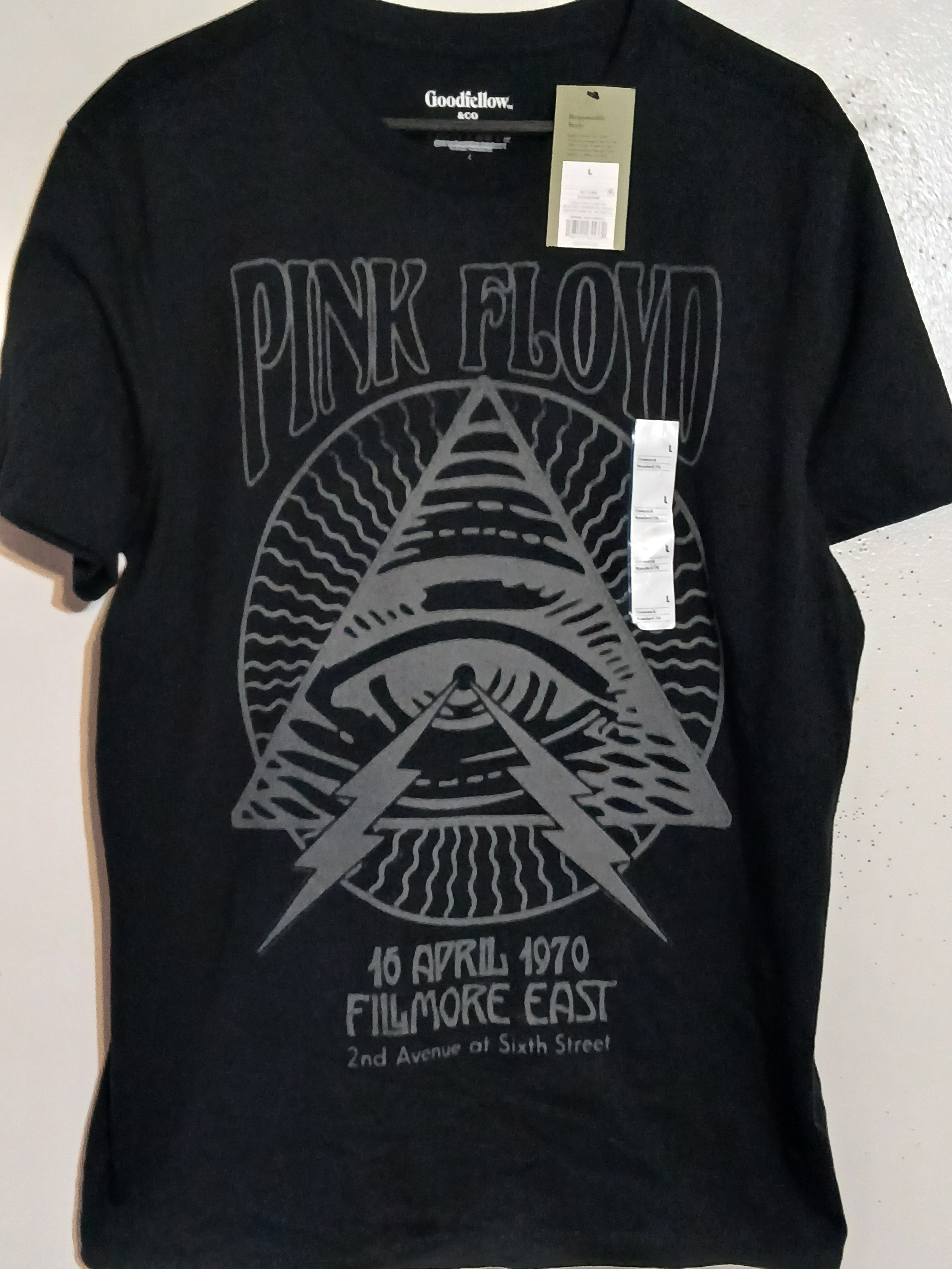 Goodiellow Pink Floyd 1970 Fillmore East Graphic T Shirt Eye Pyramid Size L