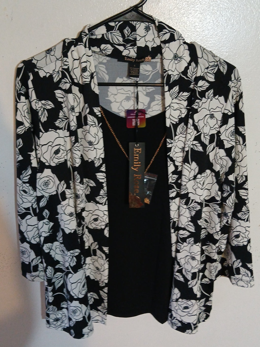 Emily Rose Women’s Top Blouse Black With Floral With Chain Size L