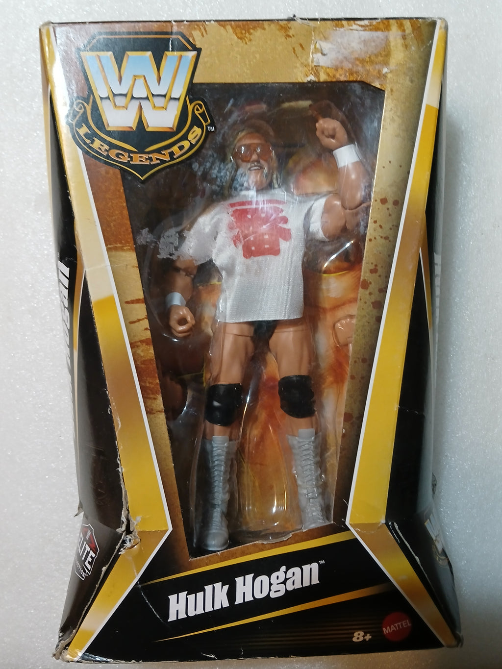 Mattel WWE Wrestling Hulk Hogan Elite Collection  Legends  Series 24 Action figure Box Has A Little damage