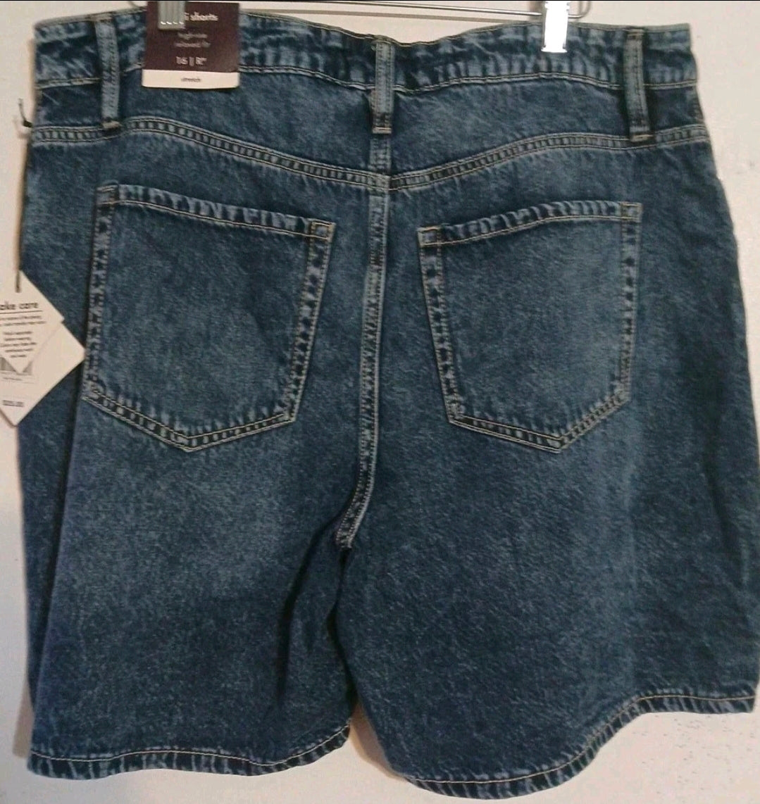 Ava & Viv Women’s Midi Shorts High Rise Relaxed Fit Stretch Size 16 R