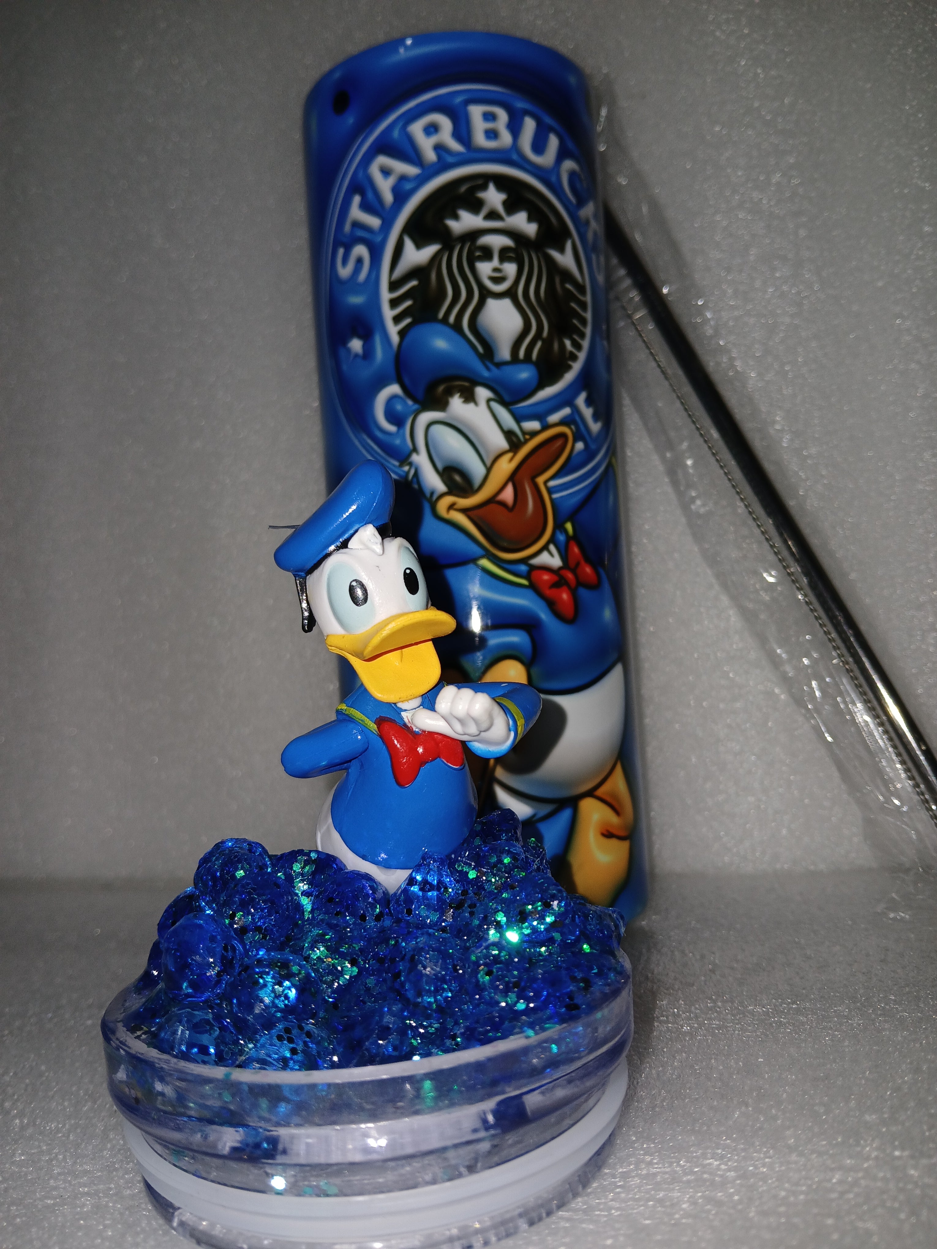 Donald Duck 20 oz tumbler with customized topper