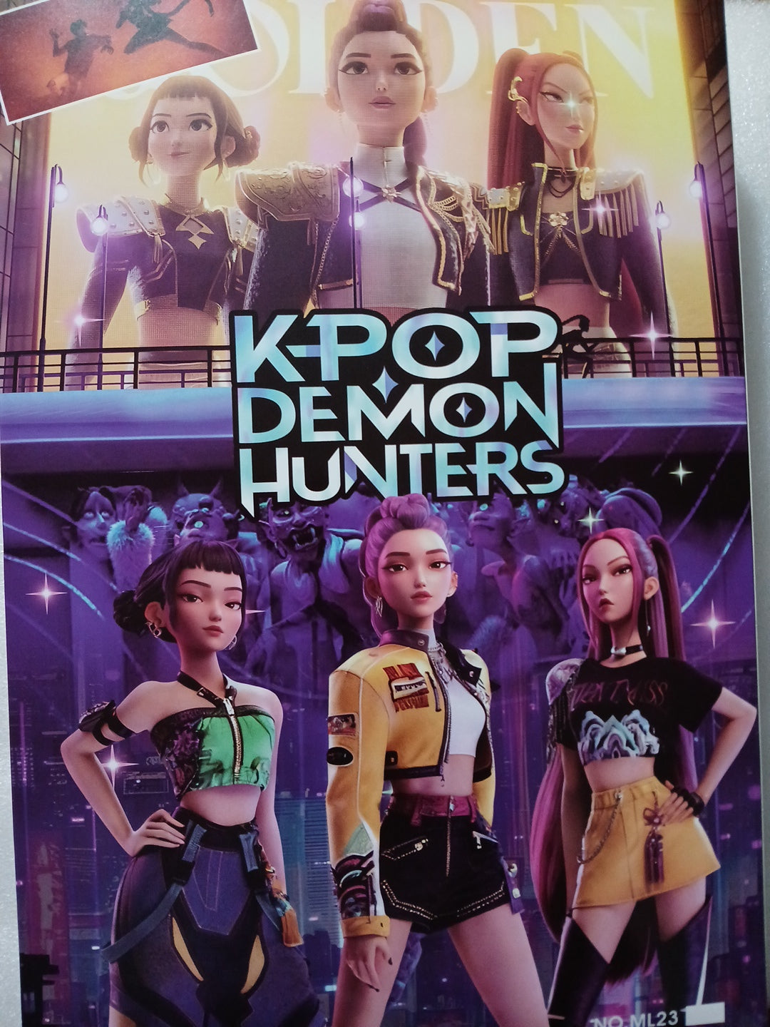 Netflix Kpop Demon Hunter 3 set dolls with stand and trading cards new in the box
