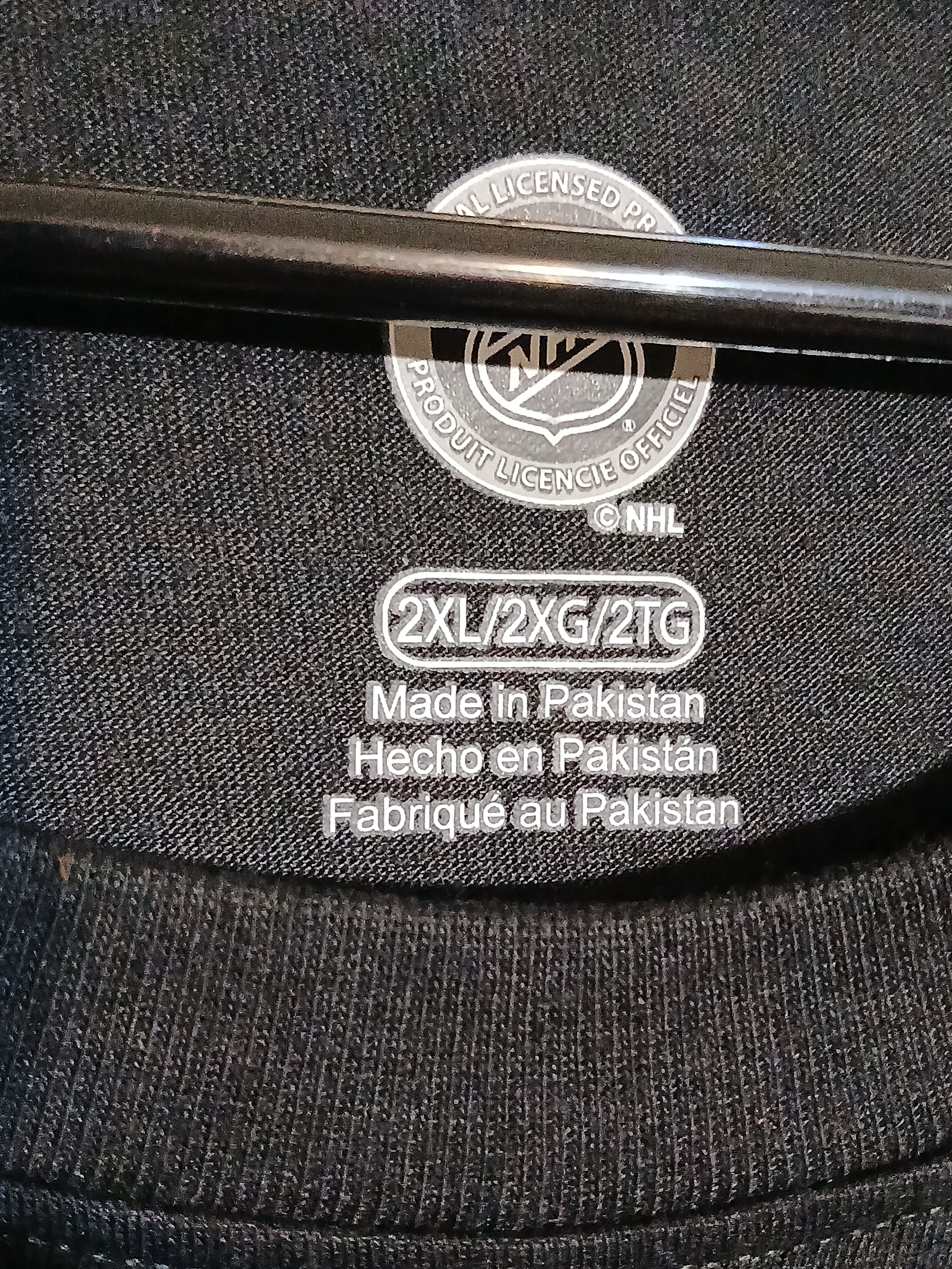 NHL BOSTON BRUINS  T SHIRT WITH TAGS SIZE XXL