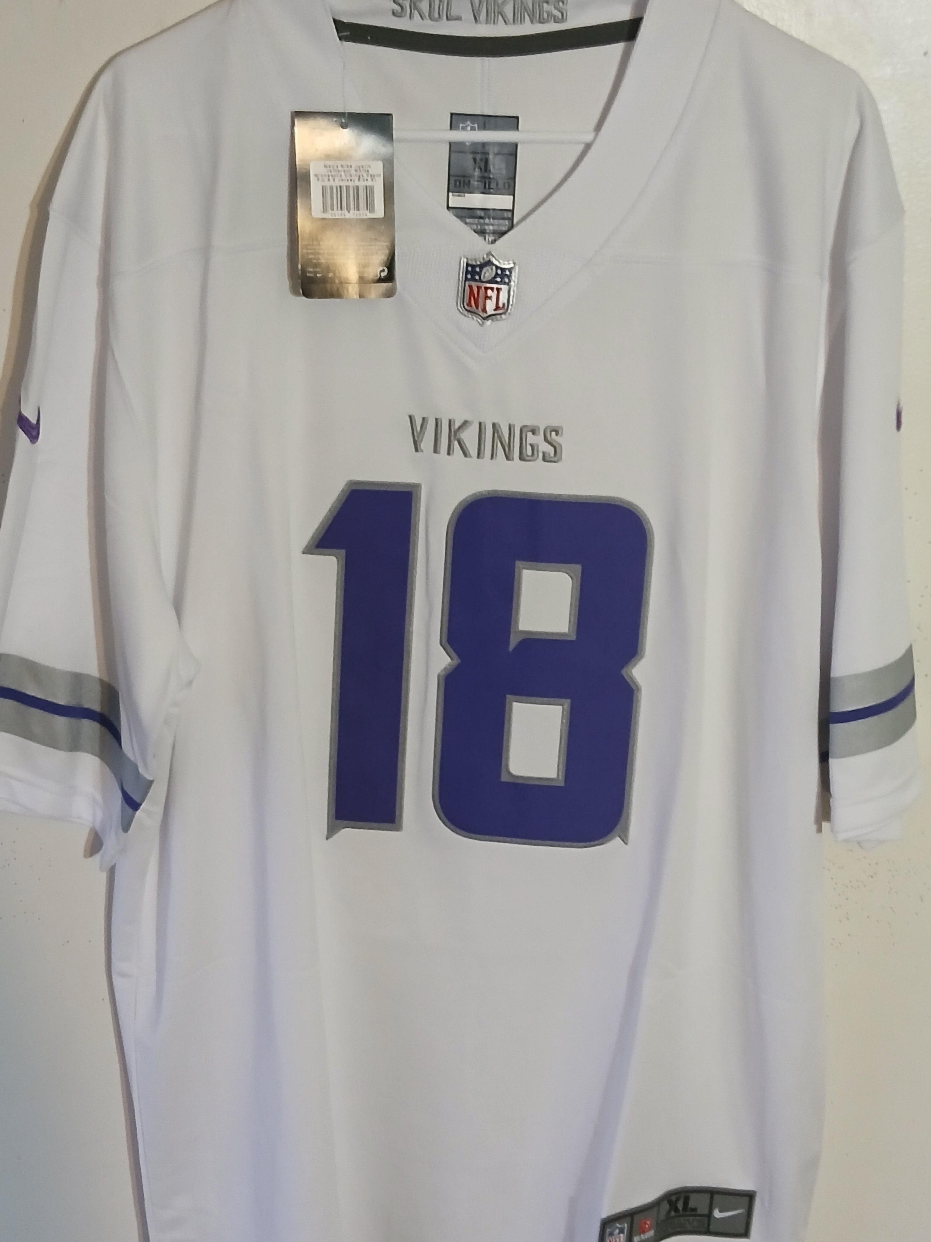 Nike men's Minnesota Vikings Justin Jefferson white alternate game player Jersey