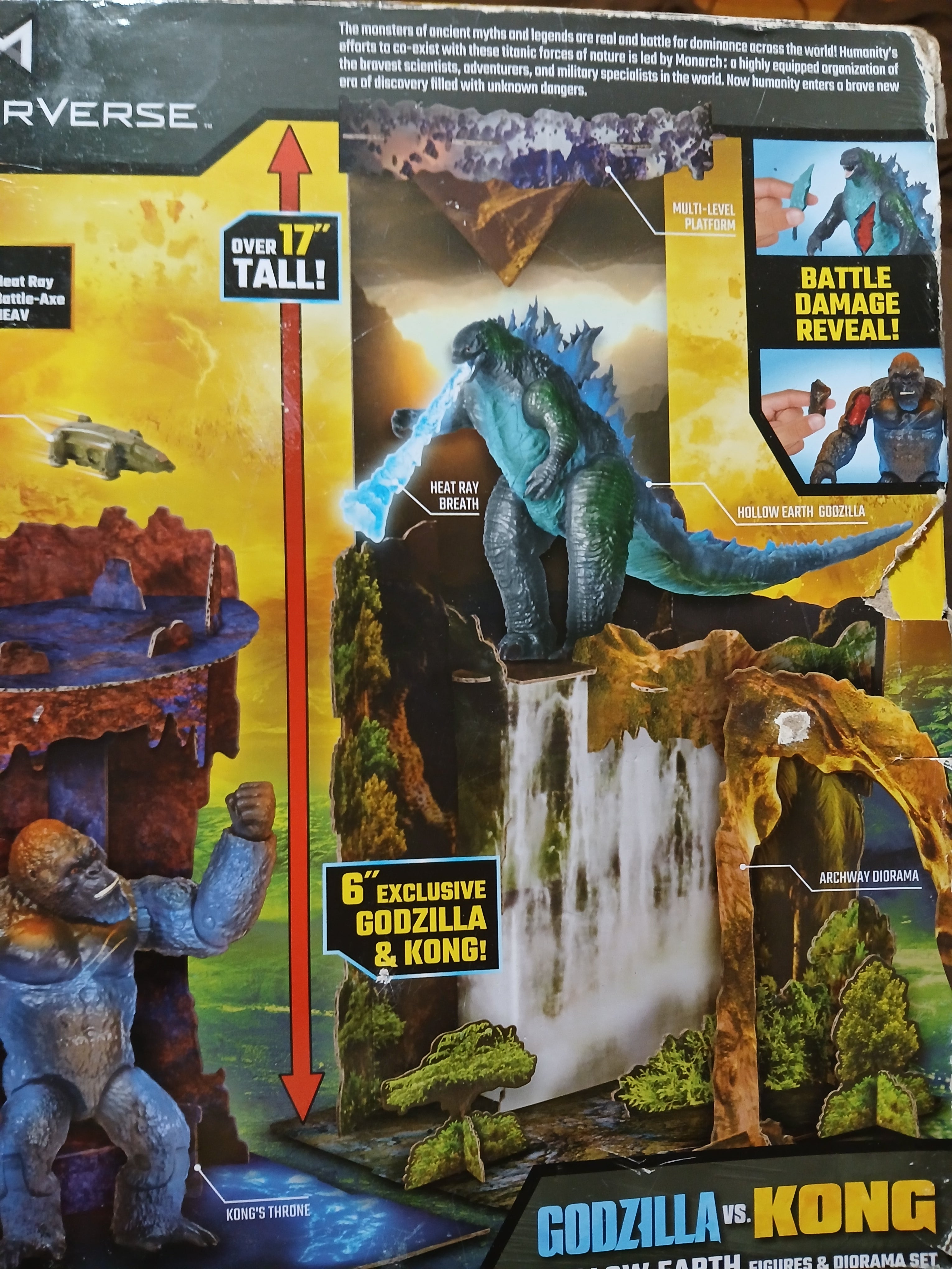 Monster Verse Godzilla VS Kong Hollow Earth Figure  & Diorama Set
