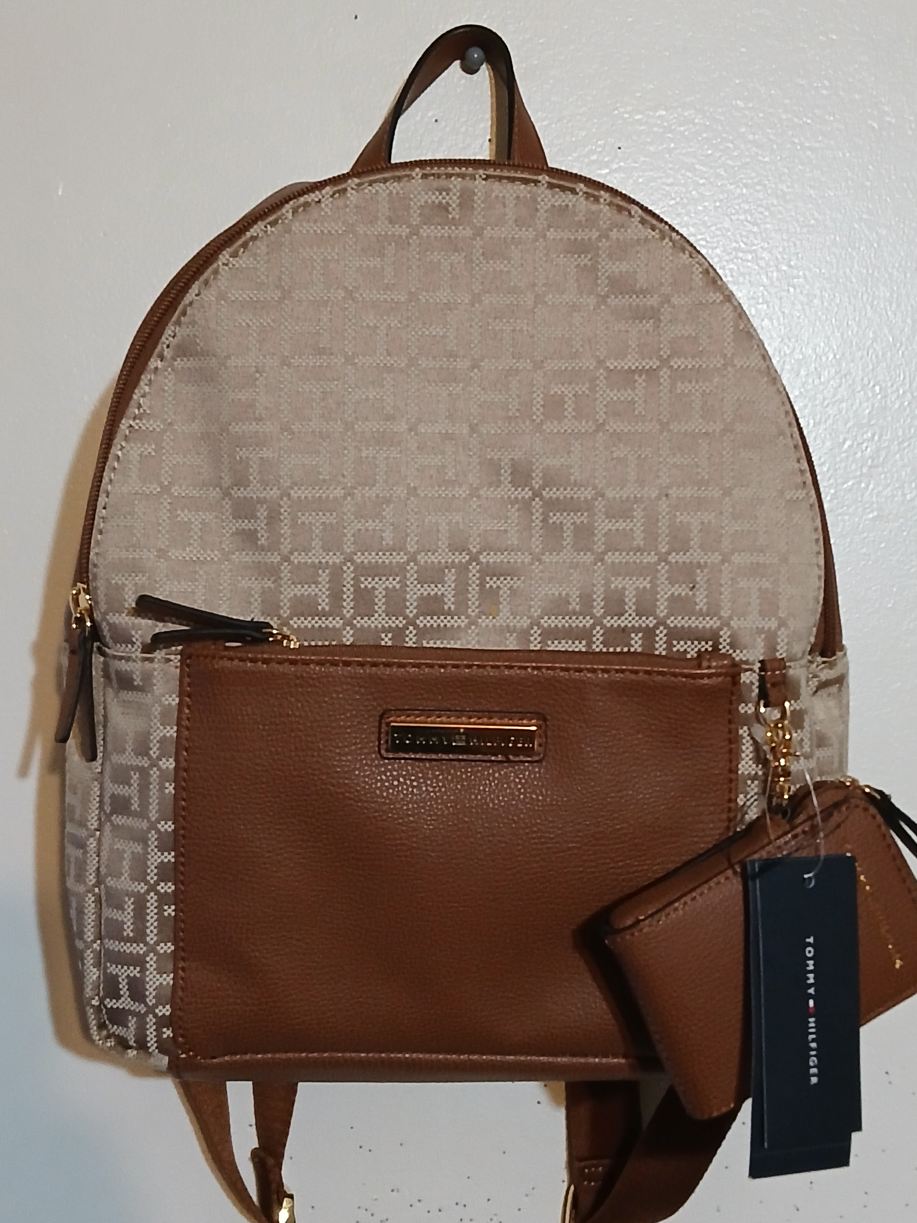 Tommy Hilfiger Dome Woman's Back Pack