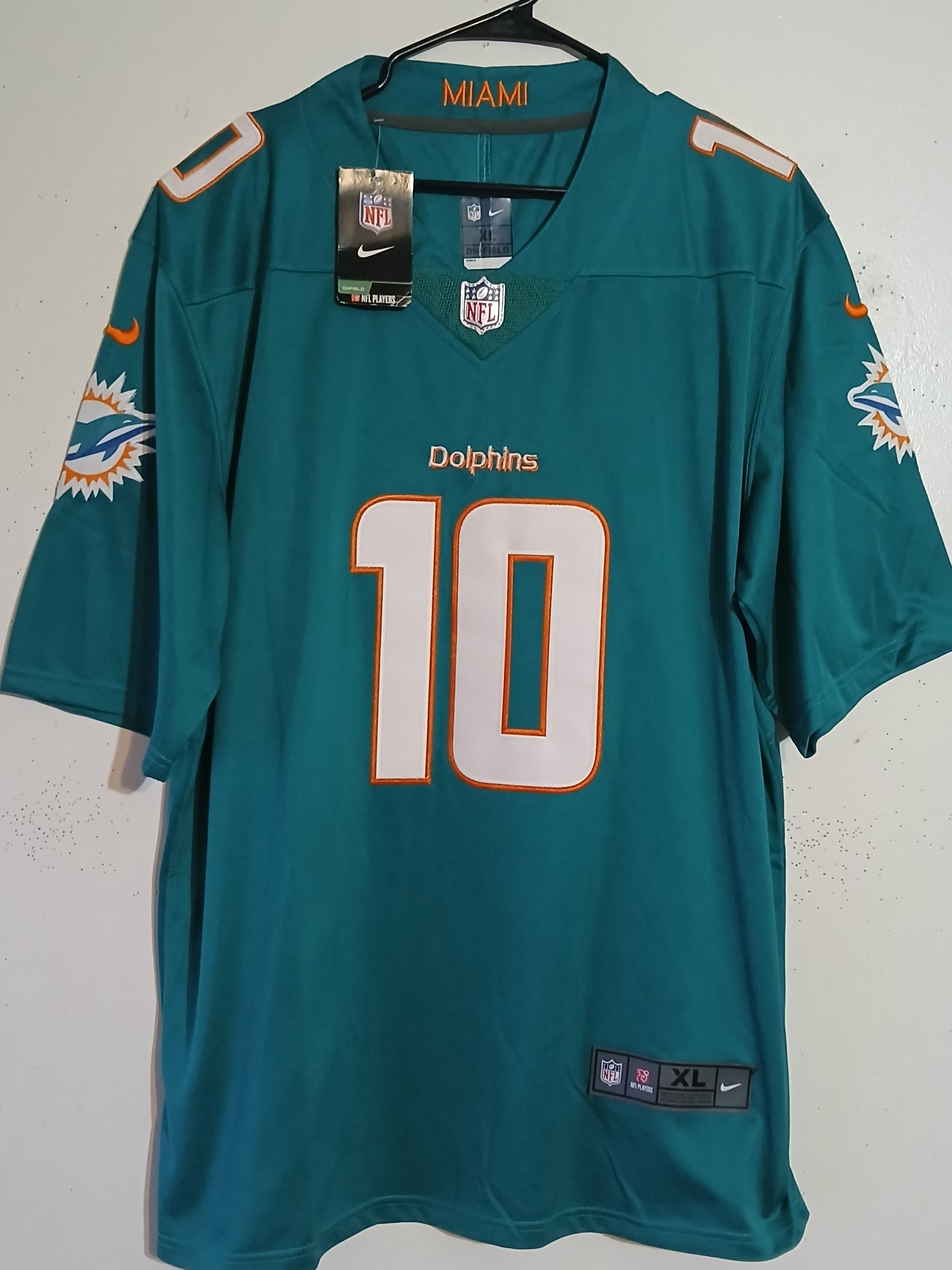 Nikes Miami Dolphins Tyreek Hill alternate jersey size XL