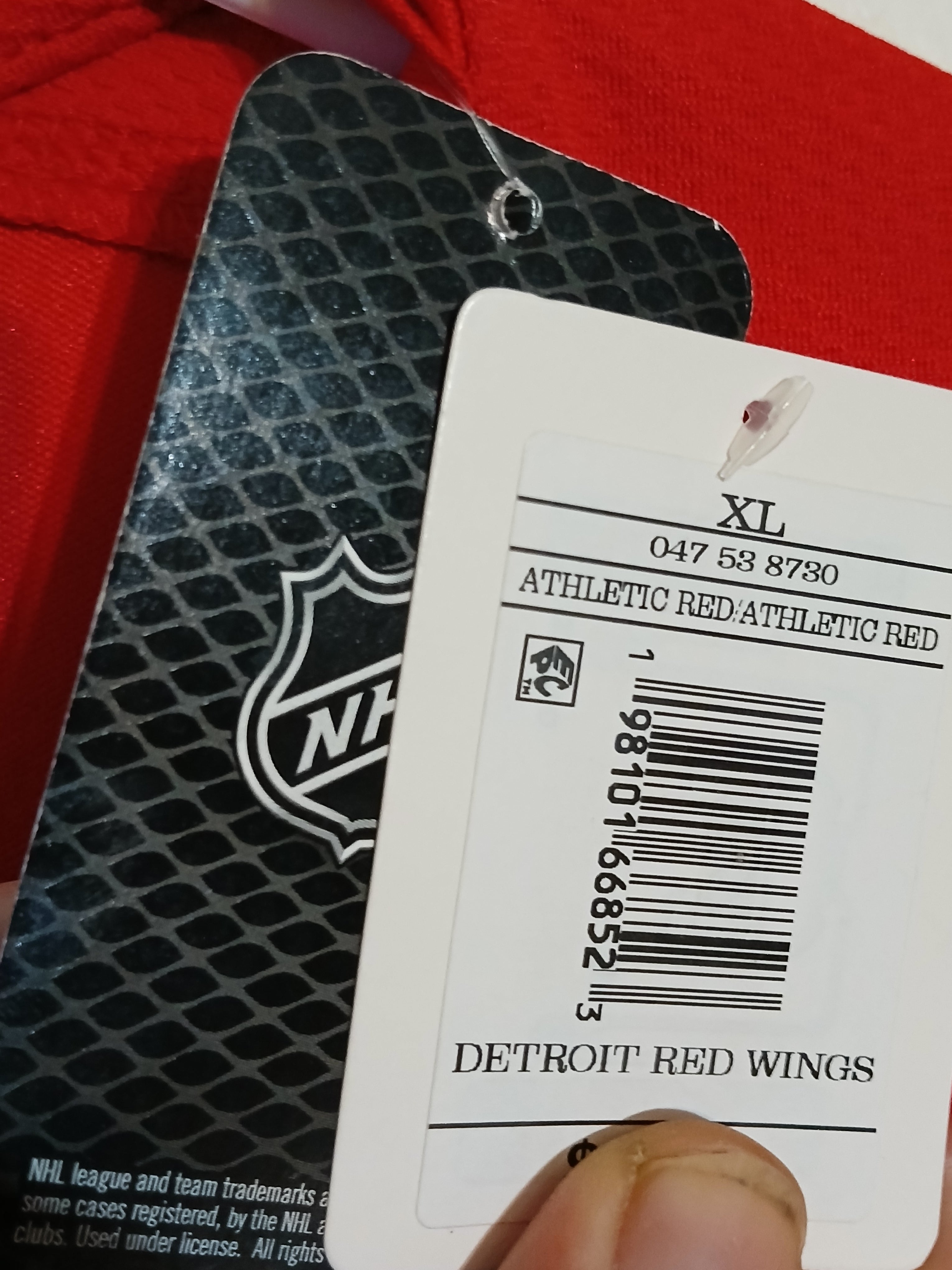 NHL DETROIT RED WING LONG SLEEVE T SHIRT  RED WITH TAGS SIZE XL
