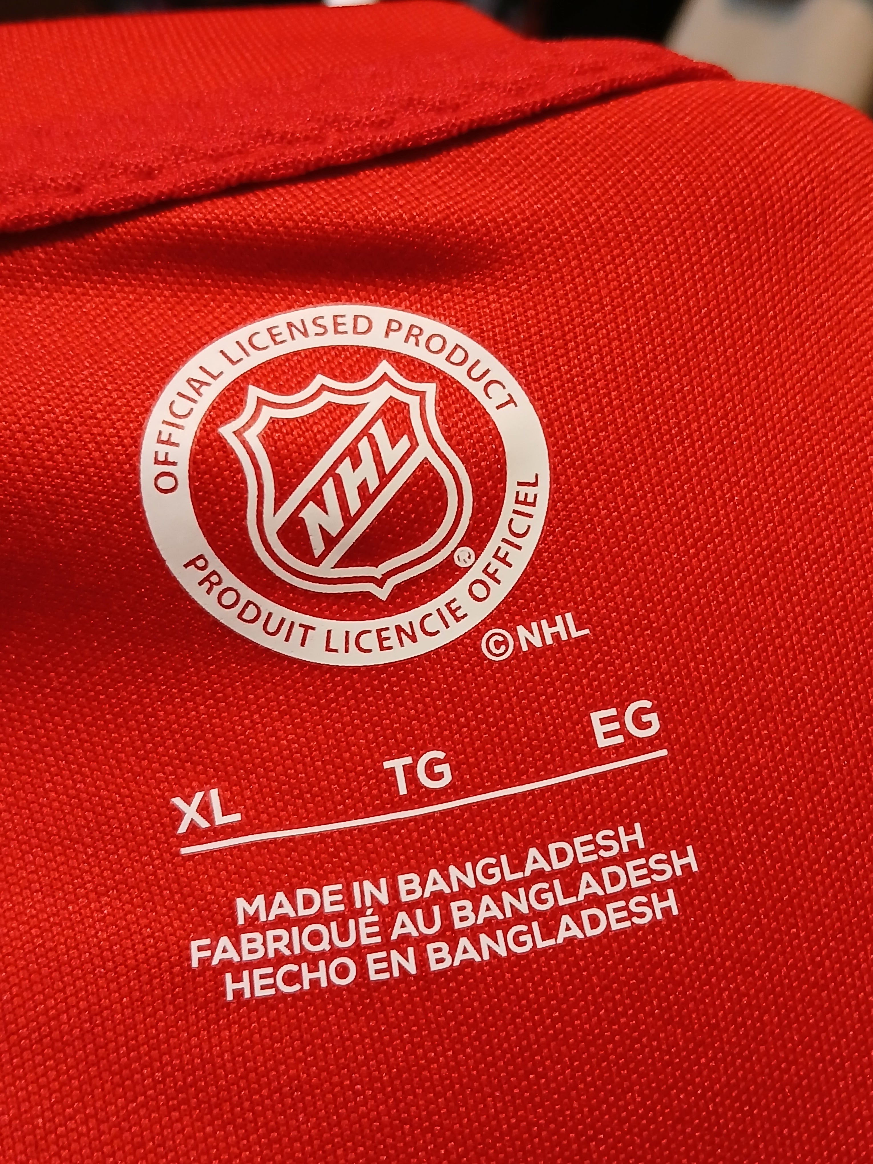 NHL DETROIT RED WING LONG SLEEVE T SHIRT  RED WITH TAGS SIZE XL