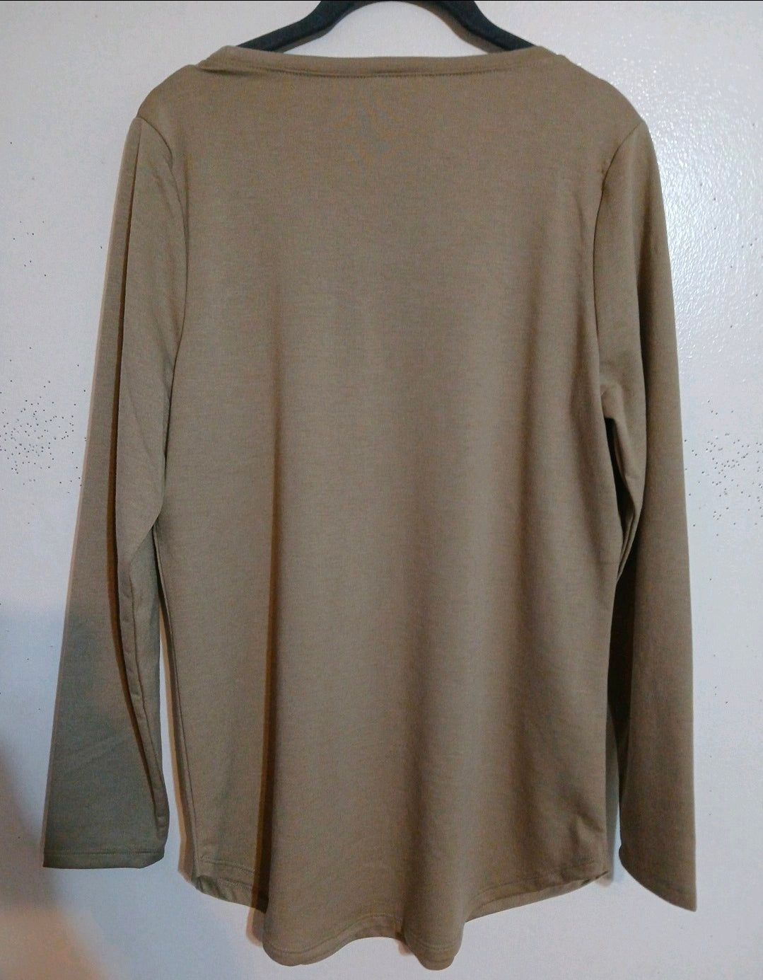 Women’s License Philadelphia 76ers NBA Long Sleeves Tan New With Tags Size Large