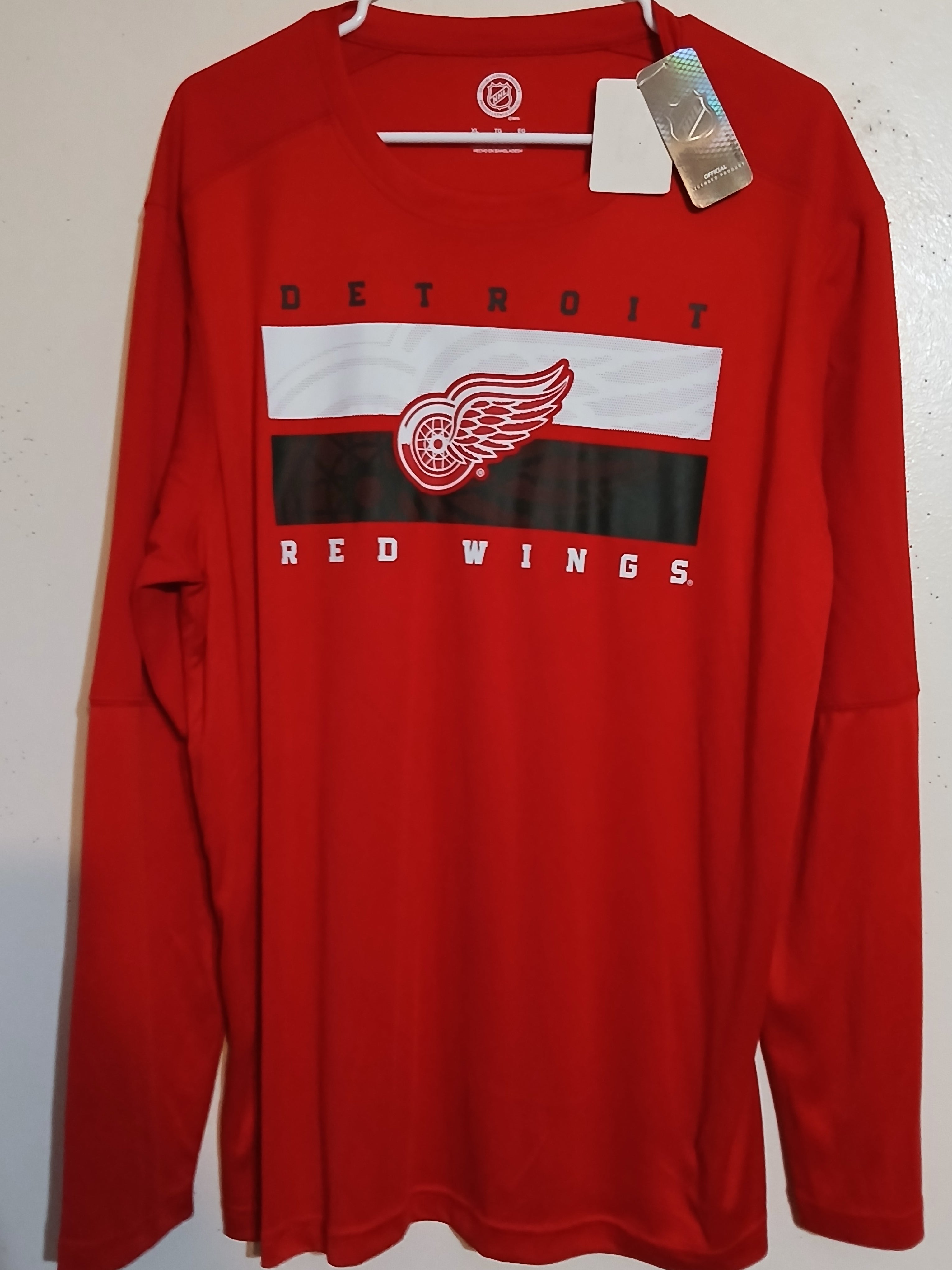 NHL DETROIT RED WING LONG SLEEVE T SHIRT  RED WITH TAGS SIZE XL