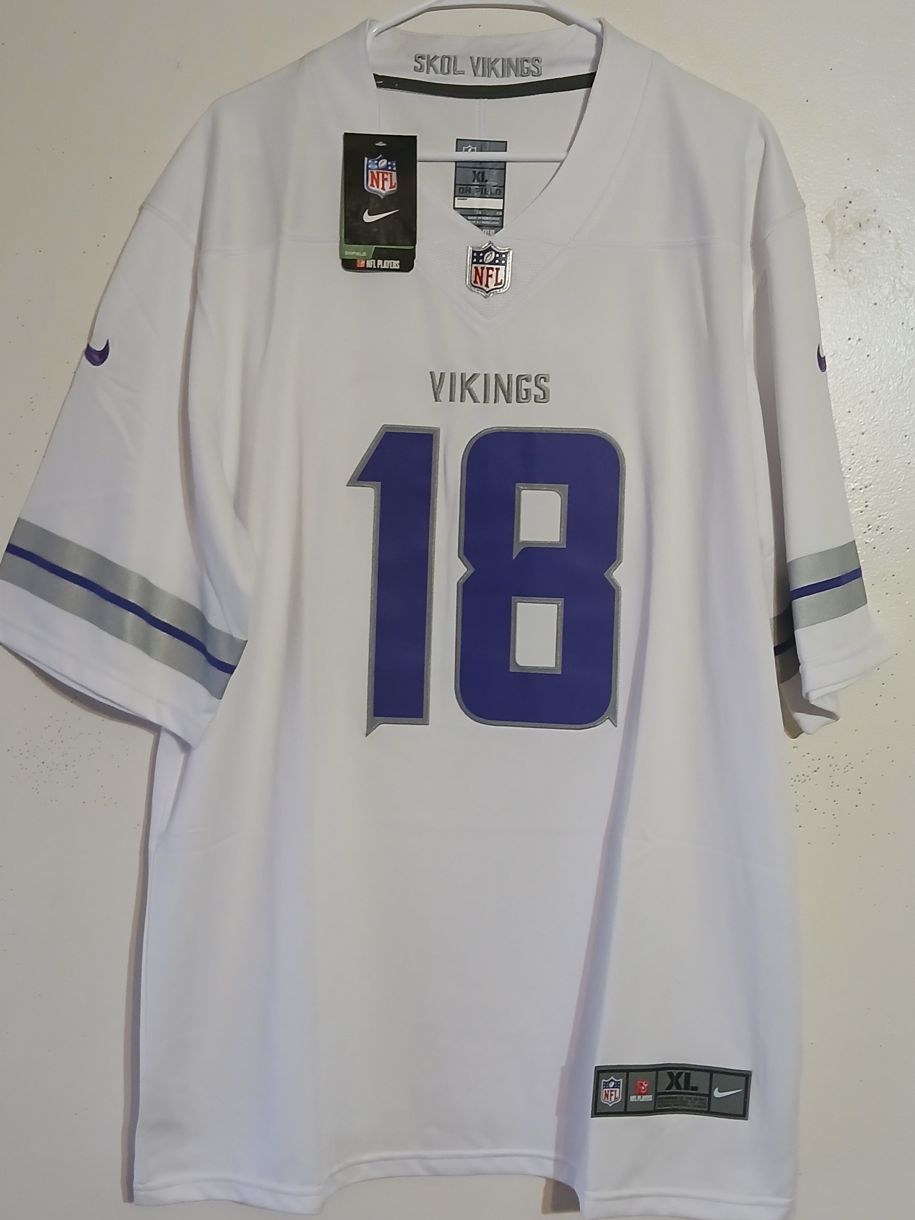 Nike men's Minnesota Vikings Justin Jefferson white alternate game player Jersey