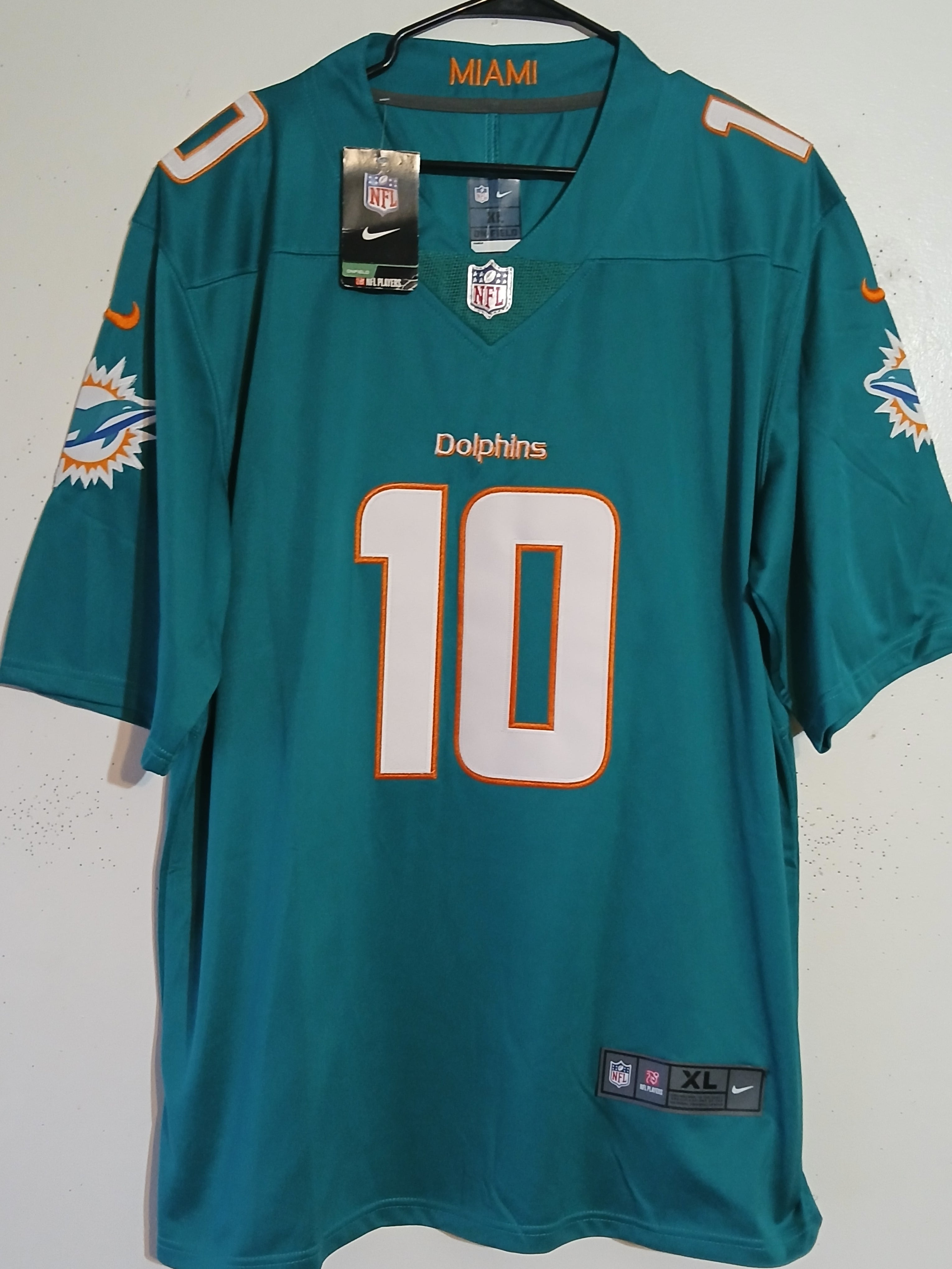 Nikes Miami Dolphins Tyreek Hill alternate jersey size XL