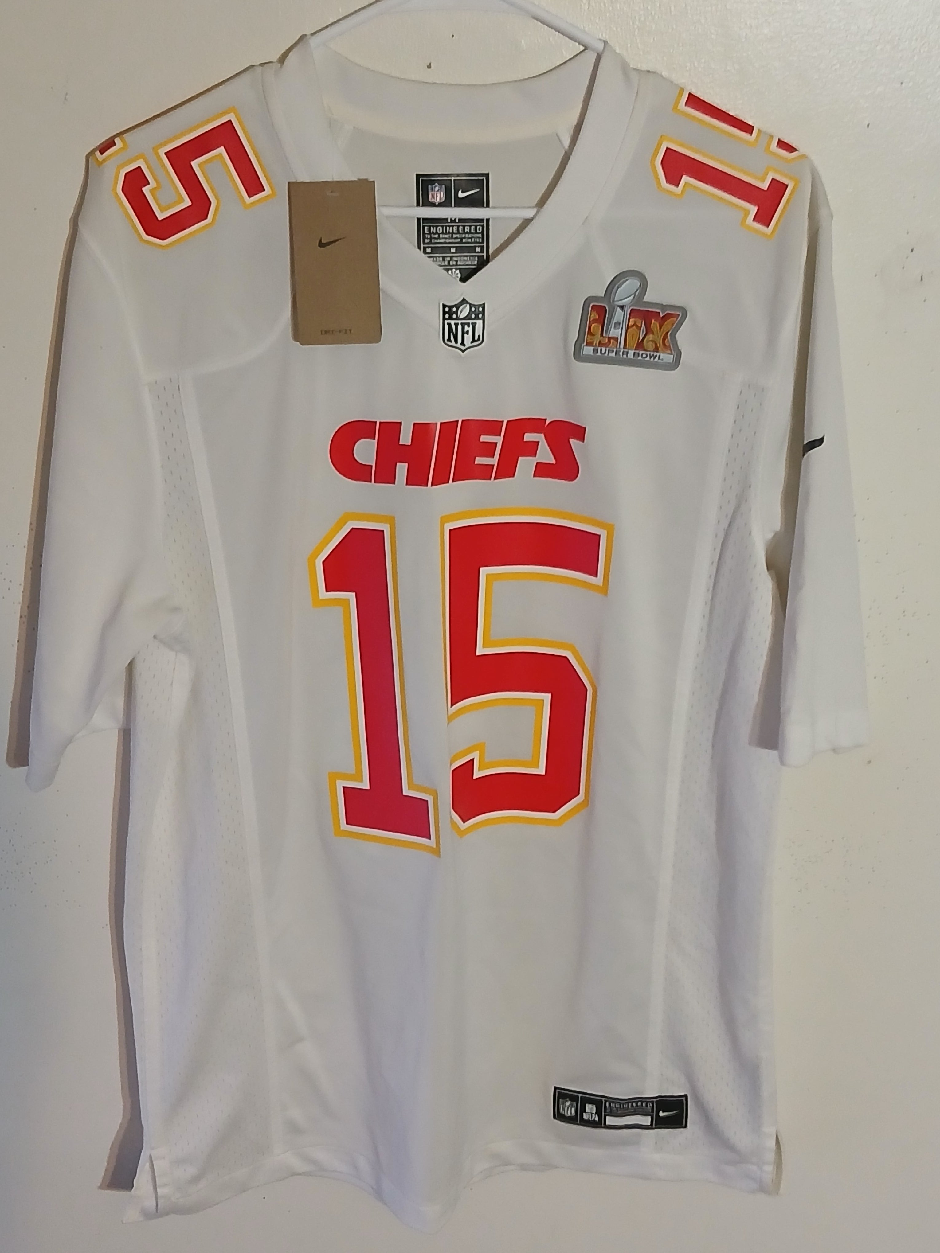 Nike Kansas City Chiefs Patrick Mahomes Super Bowl White Jersey size M