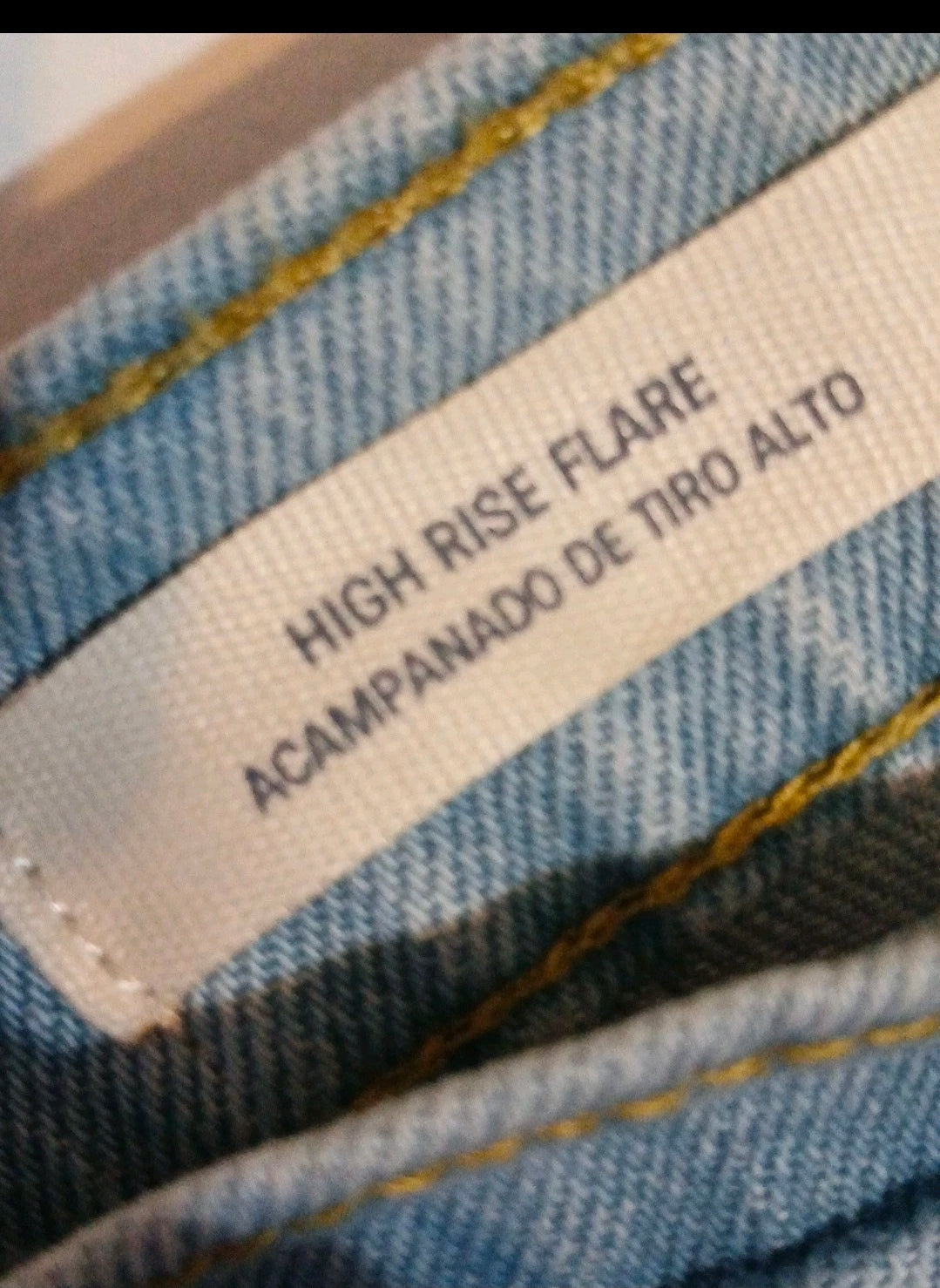 Universal Thread Women's Jeans High-Rise Flared Legs Size 8 Short